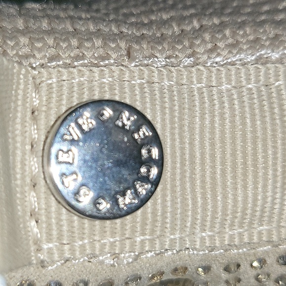 Brand New Steve Madden Sneakers 👟 - Picture 9 of 9